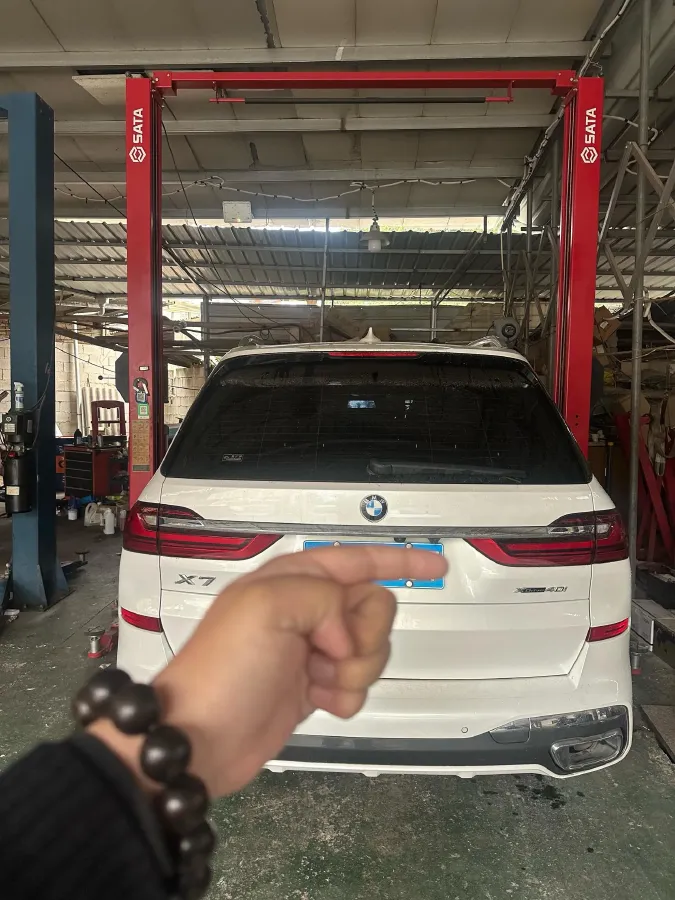 2021 BMW X7 3.0T 340HP L6 8AT,autocango,china used car exporter,china ev exporter,chinese used car exporter,chinese used ev exporter
