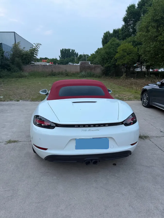 2023 Porsche 718 2.0T 250HP H4 7DCT,autocango,china used car exporter,china ev exporter,chinese used car exporter,chinese used ev exporter