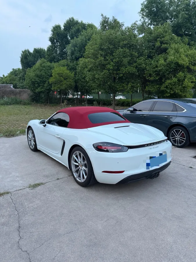 2023 Porsche 718 2.0T 250HP H4 7DCT,autocango,china used car exporter,china ev exporter,chinese used car exporter,chinese used ev exporter