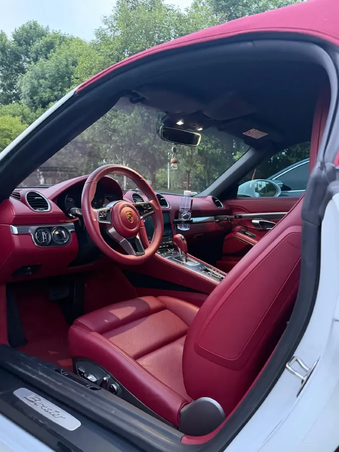 2023 Porsche 718 2.0T 250HP H4 7DCT,autocango,china used car exporter,china ev exporter,chinese used car exporter,chinese used ev exporter