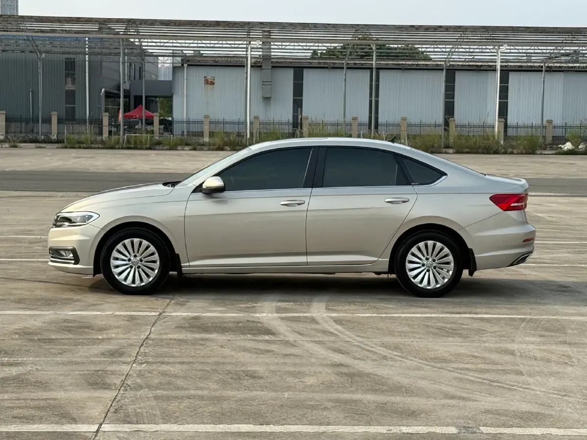2019 Volkswagen Lavida 1.5L 113HP L4 6AT,autocango,china used car exporter,china ev exporter,chinese used car exporter,chinese used ev exporter