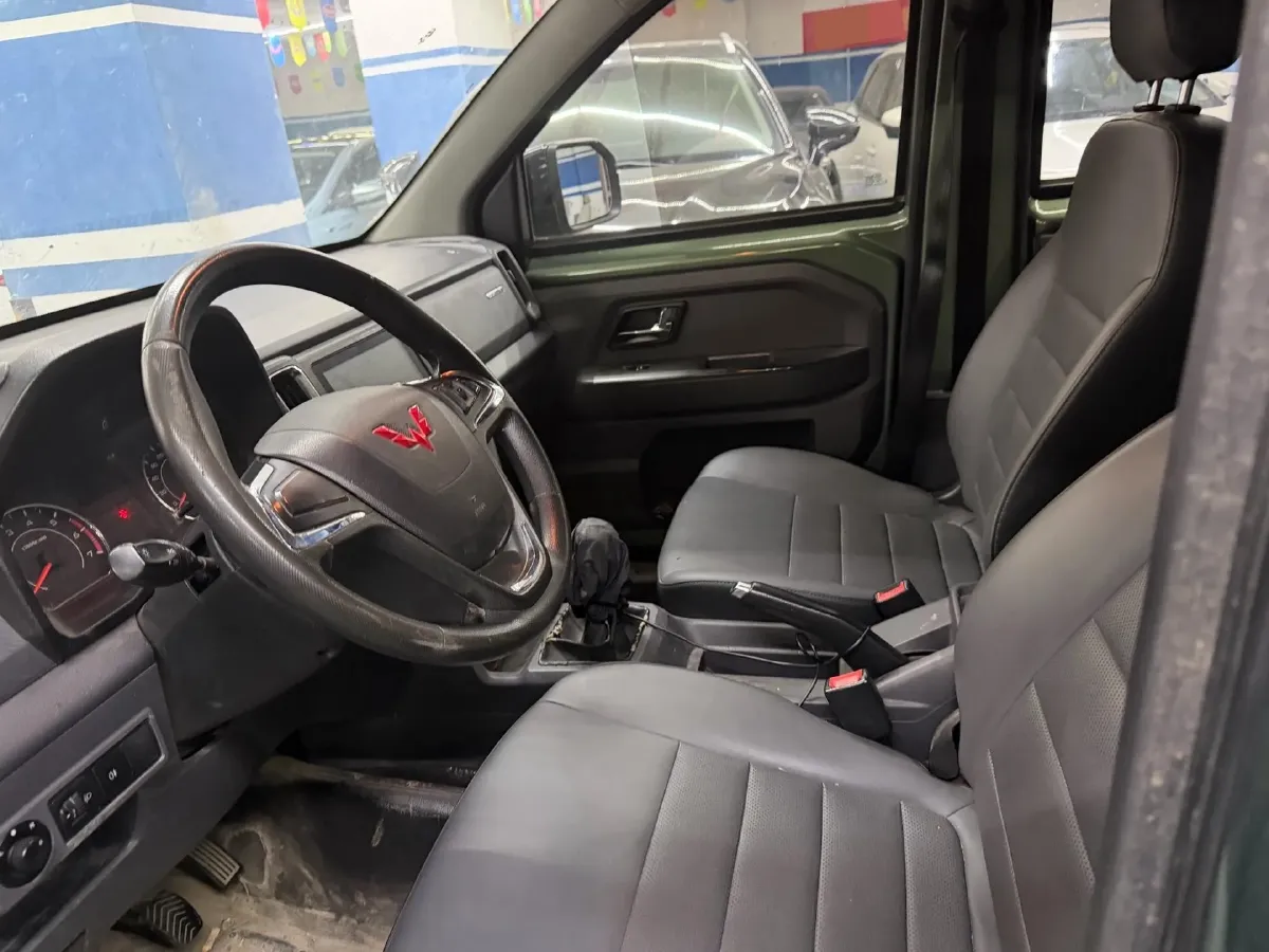 2021 WuLing ZhentTu 1.5L 99HP L4 5MT,autocango,china used car exporter,china ev exporter,chinese used car exporter,chinese used ev exporter