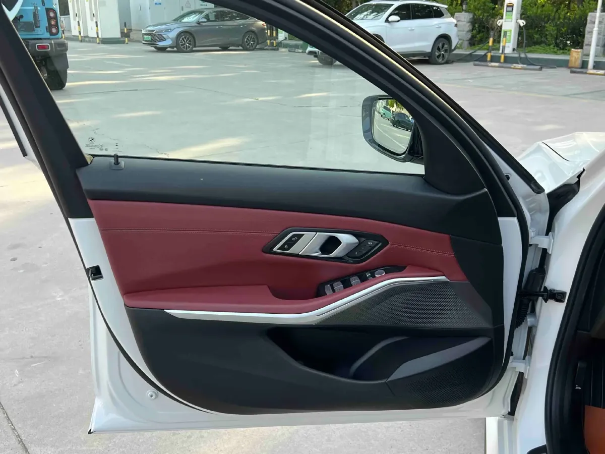 2025 BMW i3 BEV 79.05KWH,autocango,china used car exporter,china ev exporter,chinese used car exporter,chinese used ev exporter