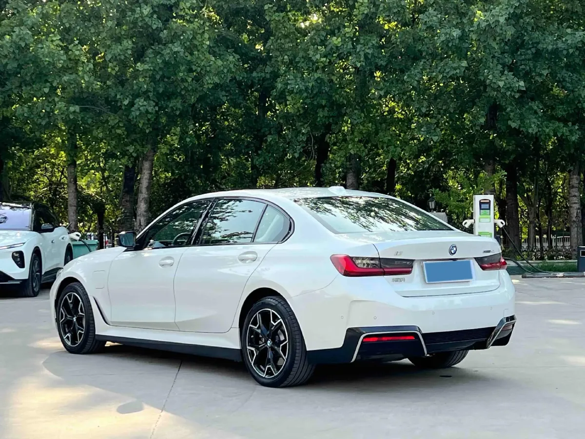 2025 BMW i3 BEV 79.05KWH,autocango,china used car exporter,china ev exporter,chinese used car exporter,chinese used ev exporter