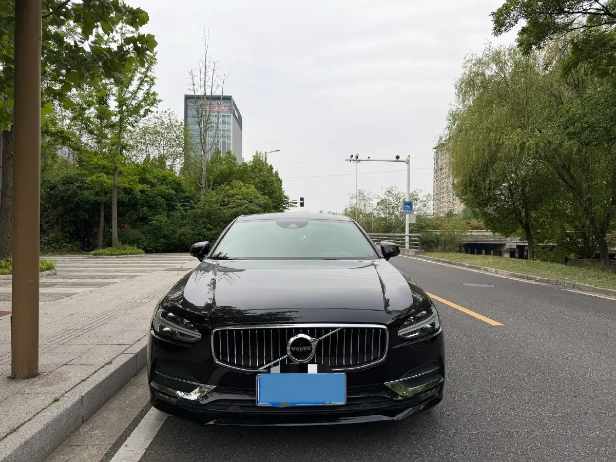 2019 Infiniti Q70 2.0T 211HP L4 7AT,autocango,china used car exporter,china ev exporter,chinese used car exporter,chinese used ev exporter