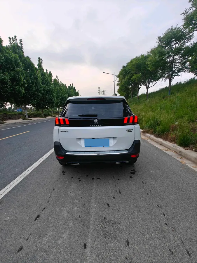 2021 Peugeot 5008 1.6T 170HP L4 8AT,autocango,china used car exporter,china ev exporter,chinese used car exporter,chinese used ev exporter