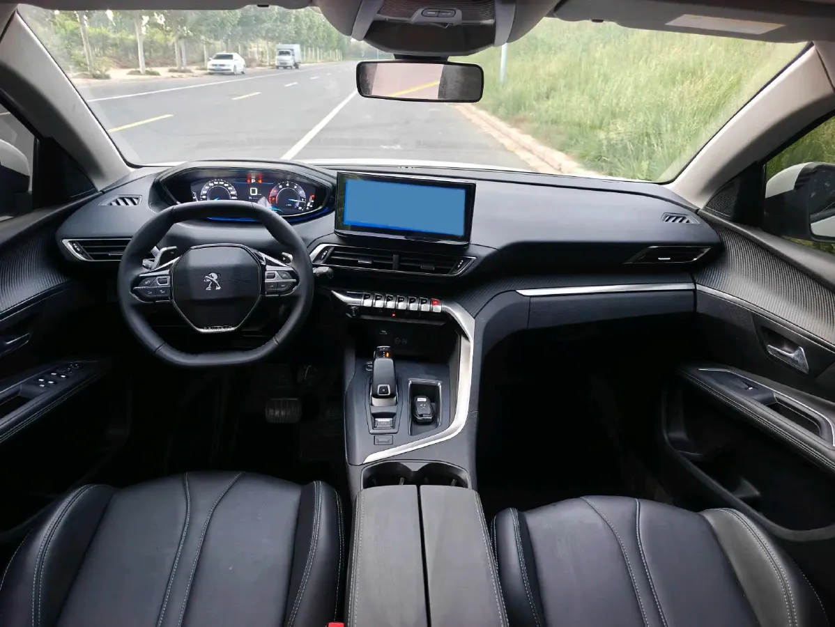 2021 Peugeot 5008 1.6T 170HP L4 8AT,autocango,china used car exporter,china ev exporter,chinese used car exporter,chinese used ev exporter