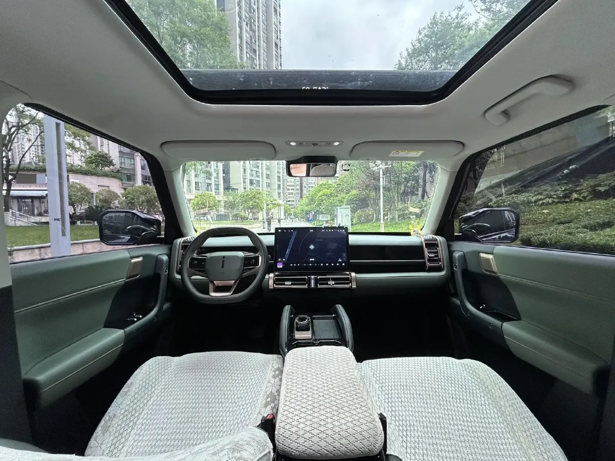 2024 Dongfeng RuiQi 7 2.0T 228HP L4 8AT,autocango,china used car exporter,china ev exporter,chinese used car exporter,chinese used ev exporter