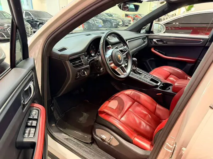 2020 Porsche Macan 2.0T 252HP L4 7DCT,autocango,china used car exporter,china ev exporter,chinese used car exporter,chinese used ev exporter