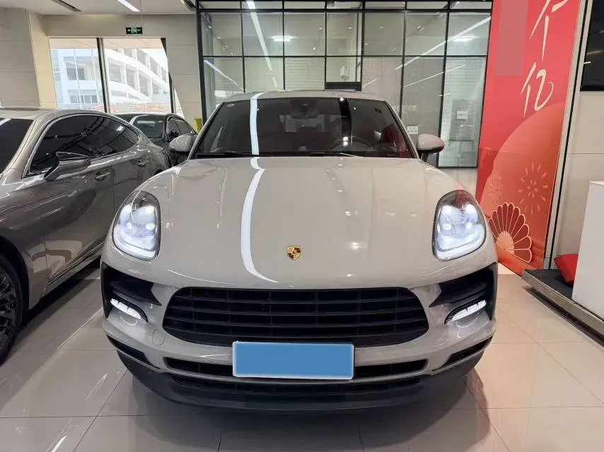 2020 Porsche Macan 2.0T 252HP L4 7DCT,autocango,china used car exporter,china ev exporter,chinese used car exporter,chinese used ev exporter