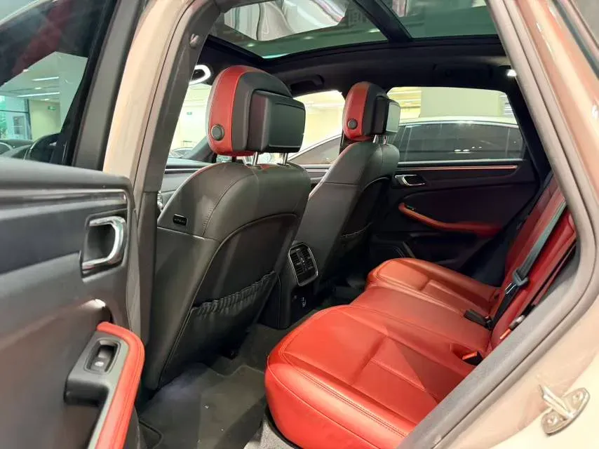 2020 Porsche Macan 2.0T 252HP L4 7DCT,autocango,china used car exporter,china ev exporter,chinese used car exporter,chinese used ev exporter