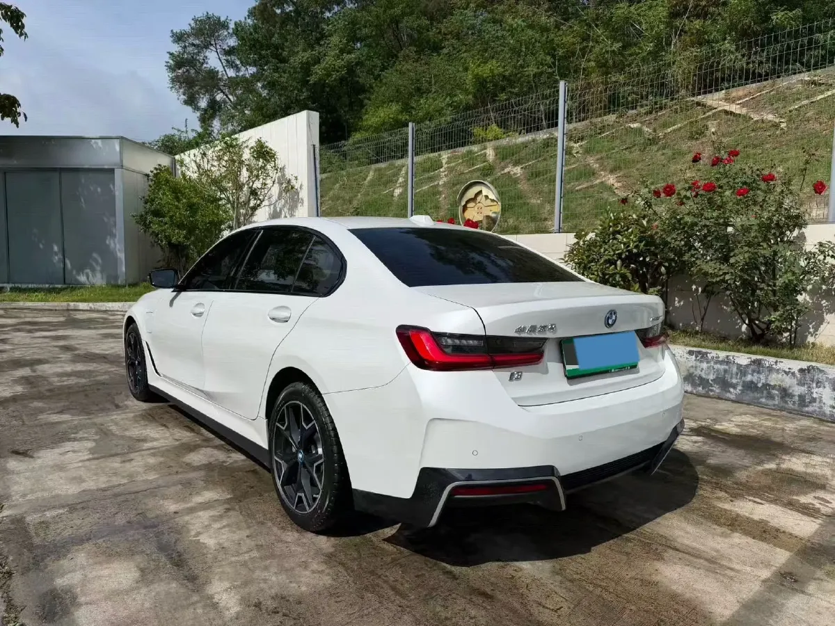 2023 BMW i3 BEV 79.05KWH,autocango,china used car exporter,china ev exporter,chinese used car exporter,chinese used ev exporter