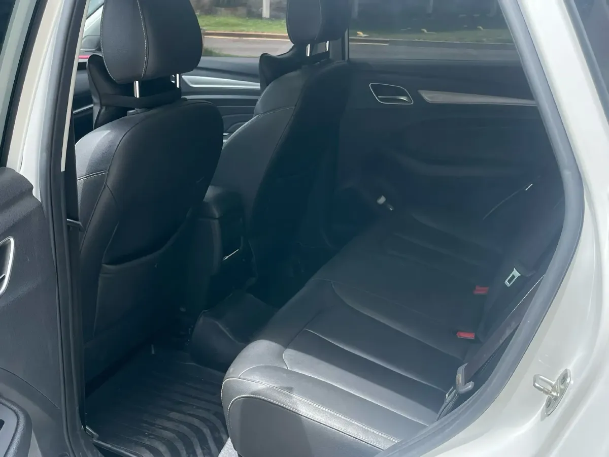 2020 Roewe RX3 1.6L 125HP L4 CVT,autocango,china used car exporter,china ev exporter,chinese used car exporter,chinese used ev exporter
