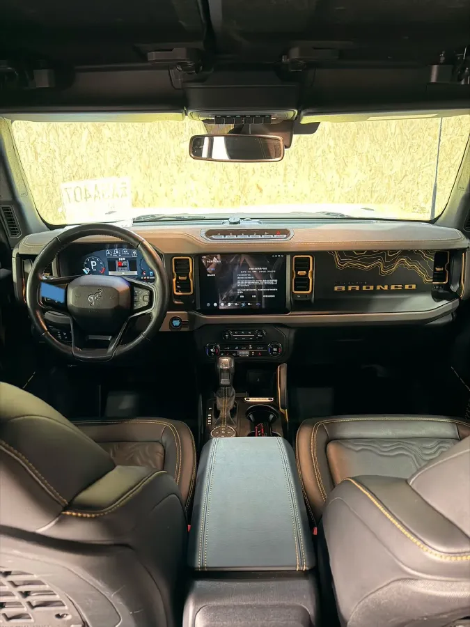 2024 Ford Bronco 2.3T 275HP L4 10AT,autocango,china used car exporter,china ev exporter,chinese used car exporter,chinese used ev exporter