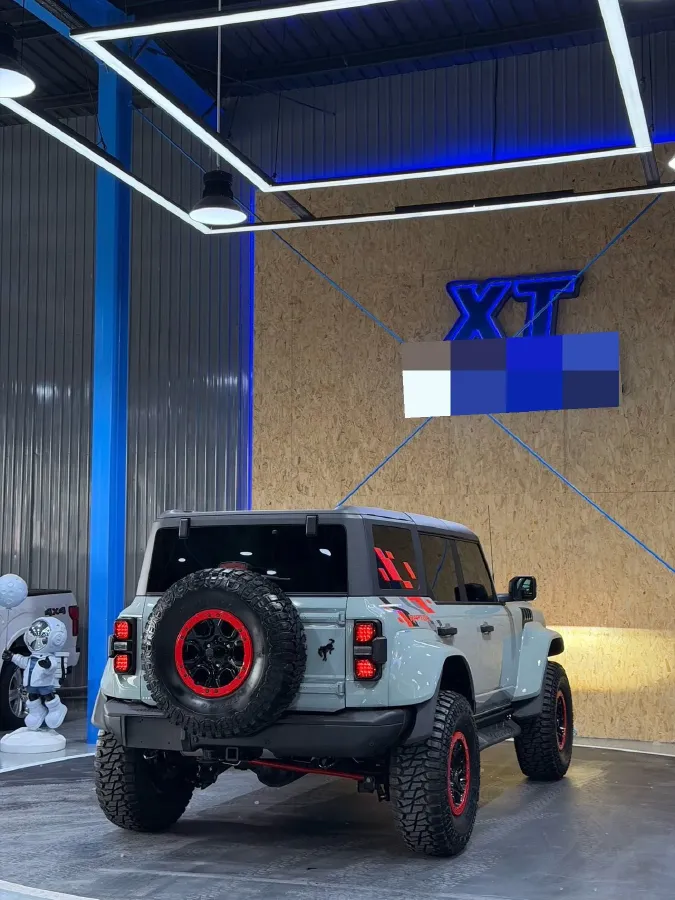 2024 Ford Bronco 2.3T 275HP L4 10AT,autocango,china used car exporter,china ev exporter,chinese used car exporter,chinese used ev exporter
