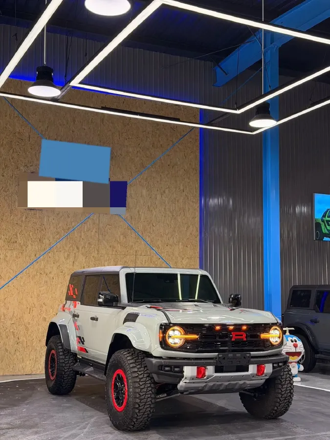 2024 Ford Bronco 2.3T 275HP L4 10AT,autocango,china used car exporter,china ev exporter,chinese used car exporter,chinese used ev exporter