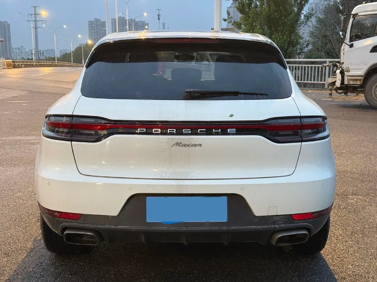 2018 Porsche Macan 2.0T 252HP L4 7DCT,autocango,china used car exporter,china ev exporter,chinese used car exporter,chinese used ev exporter