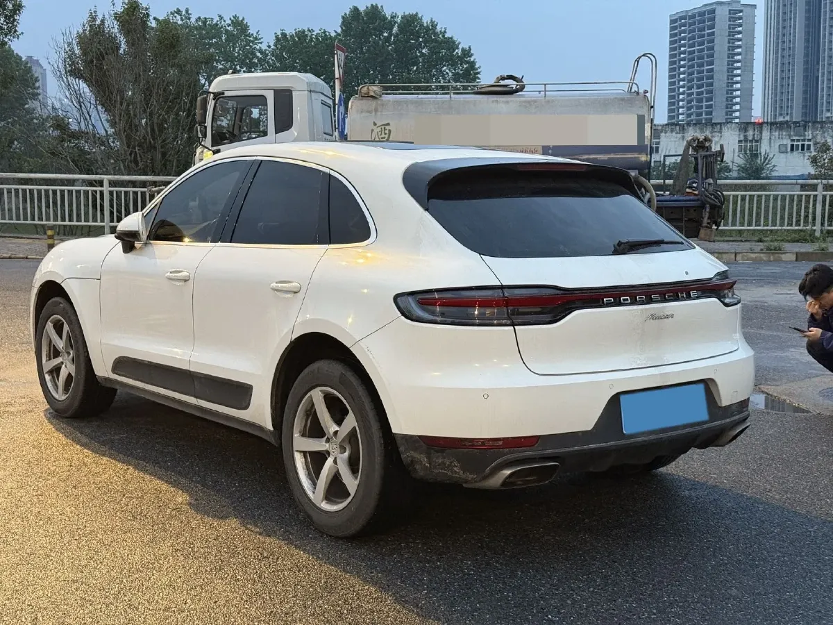 2018 Porsche Macan 2.0T 252HP L4 7DCT,autocango,china used car exporter,china ev exporter,chinese used car exporter,chinese used ev exporter