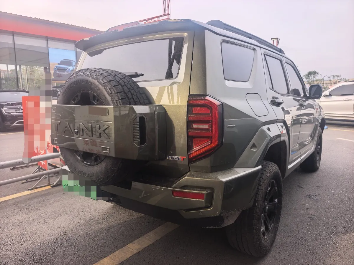 2024 Tank 400 2.0T 252HP L4 9AT PHEV 36.7/37.1KWH,autocango,china used car exporter,china ev exporter,chinese used car exporter,chinese used ev exporter