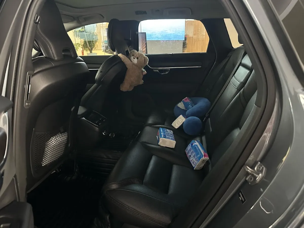 2019 Volvo V90 2.0T 254HP L4 8AT,autocango,china used car exporter,china ev exporter,chinese used car exporter,chinese used ev exporter