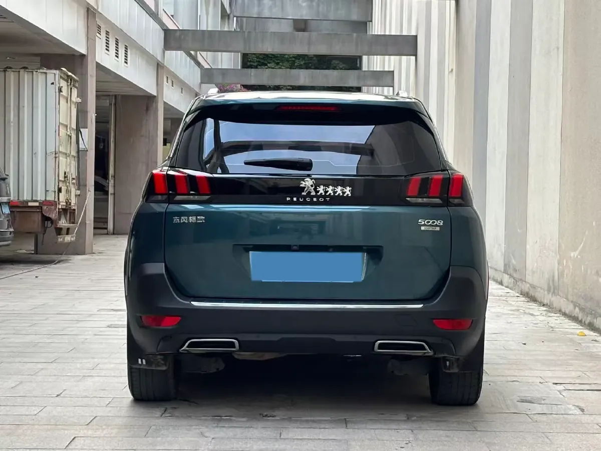 2019 Peugeot 5008 1.6T 167HP L4 6AT,autocango,china used car exporter,china ev exporter,chinese used car exporter,chinese used ev exporter