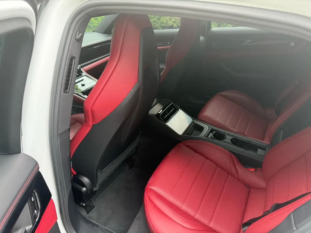 2024 Porsche Taycan 2AT BEV 105KWH,autocango,china used car exporter,china ev exporter,chinese used car exporter,chinese used ev exporter