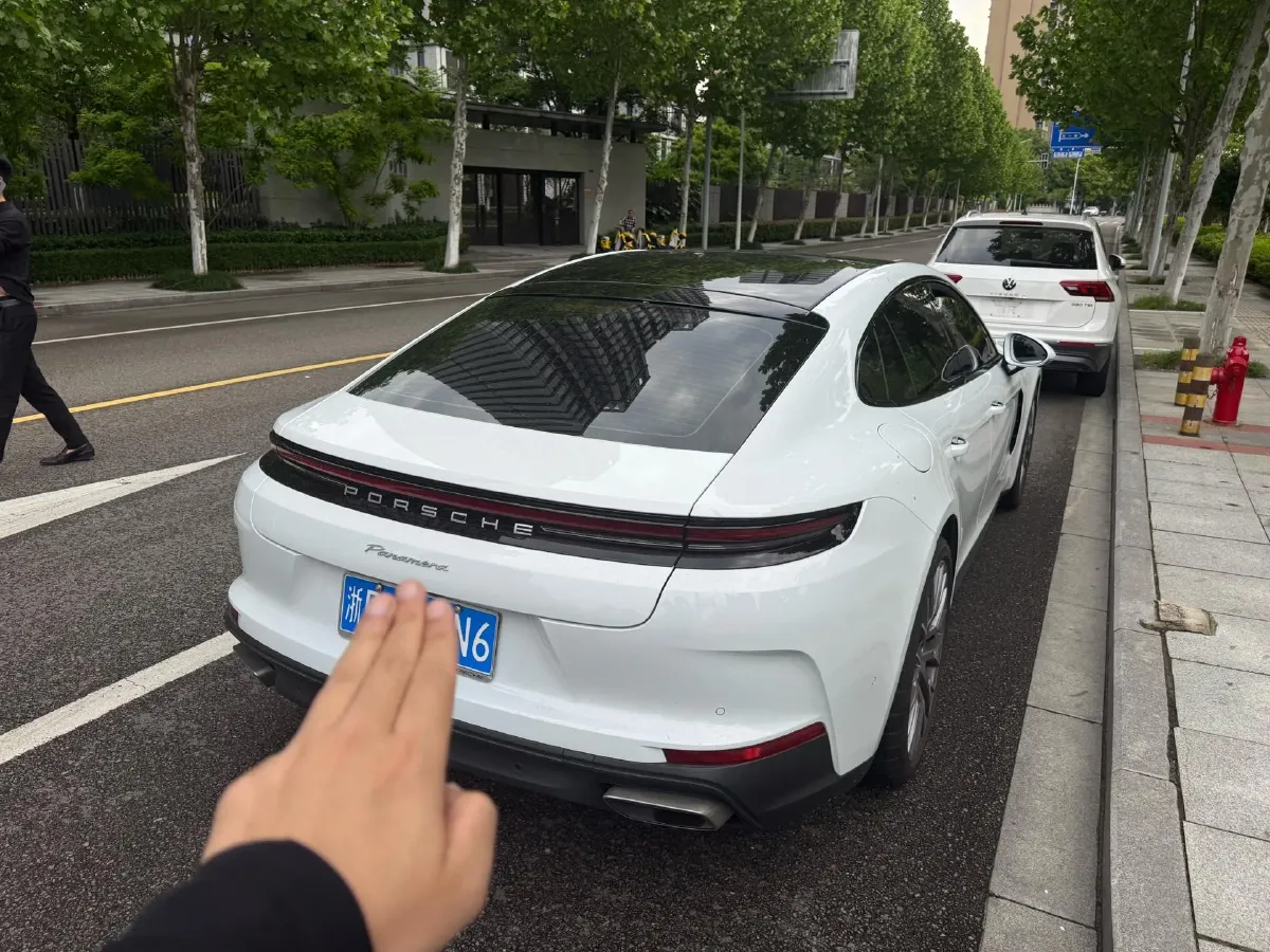 2024 Porsche Taycan 2AT BEV 105KWH,autocango,china used car exporter,china ev exporter,chinese used car exporter,chinese used ev exporter