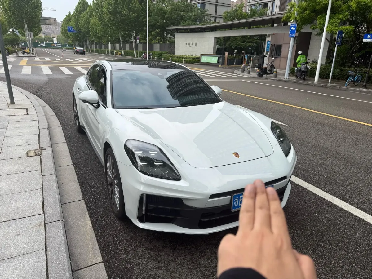 2024 Porsche Taycan 2AT BEV 105KWH,autocango,china used car exporter,china ev exporter,chinese used car exporter,chinese used ev exporter