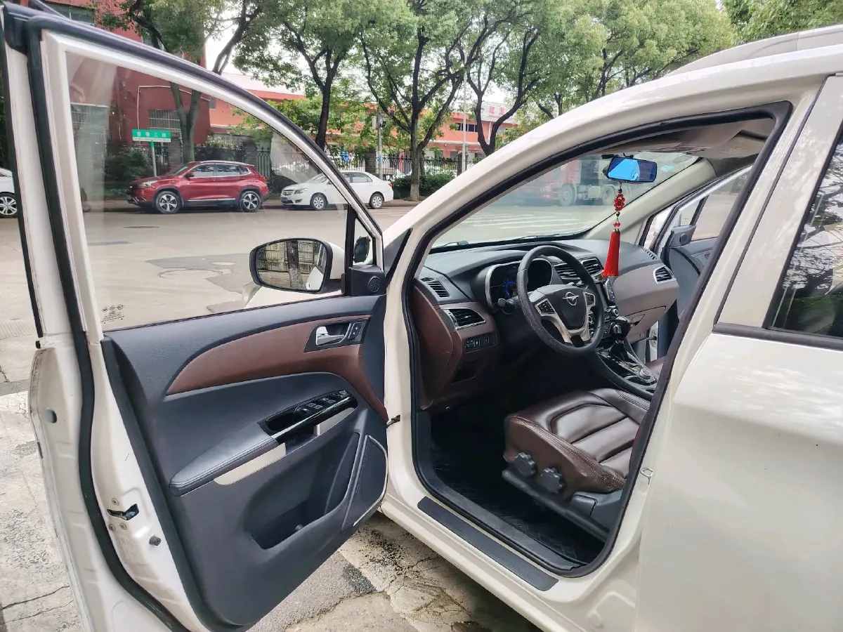 2017 HaiMa Family F7 1.5T 165HP L4 6AT,autocango,china used car exporter,china ev exporter,chinese used car exporter,chinese used ev exporter