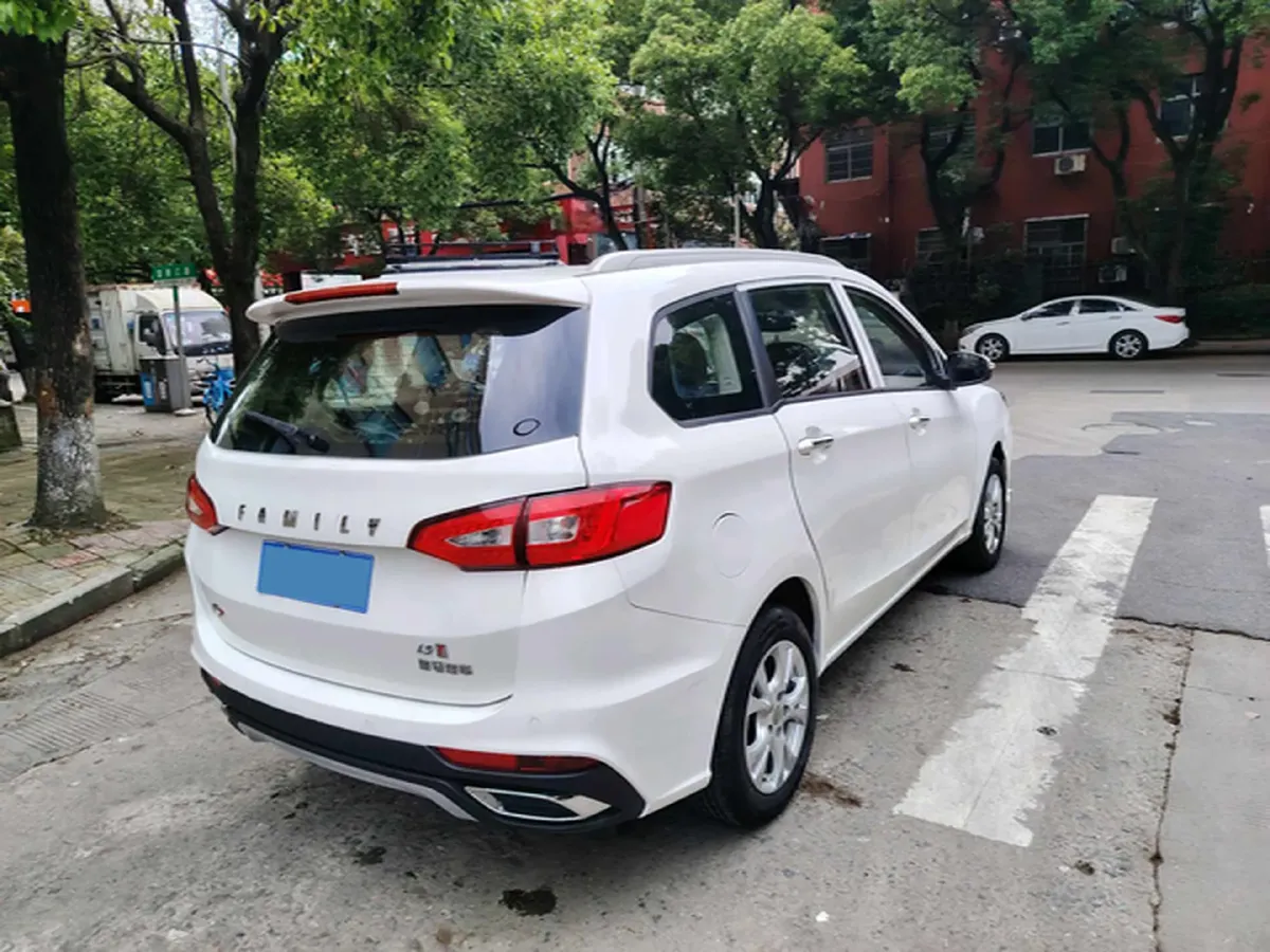 2017 HaiMa Family F7 1.5T 165HP L4 6AT,autocango,china used car exporter,china ev exporter,chinese used car exporter,chinese used ev exporter
