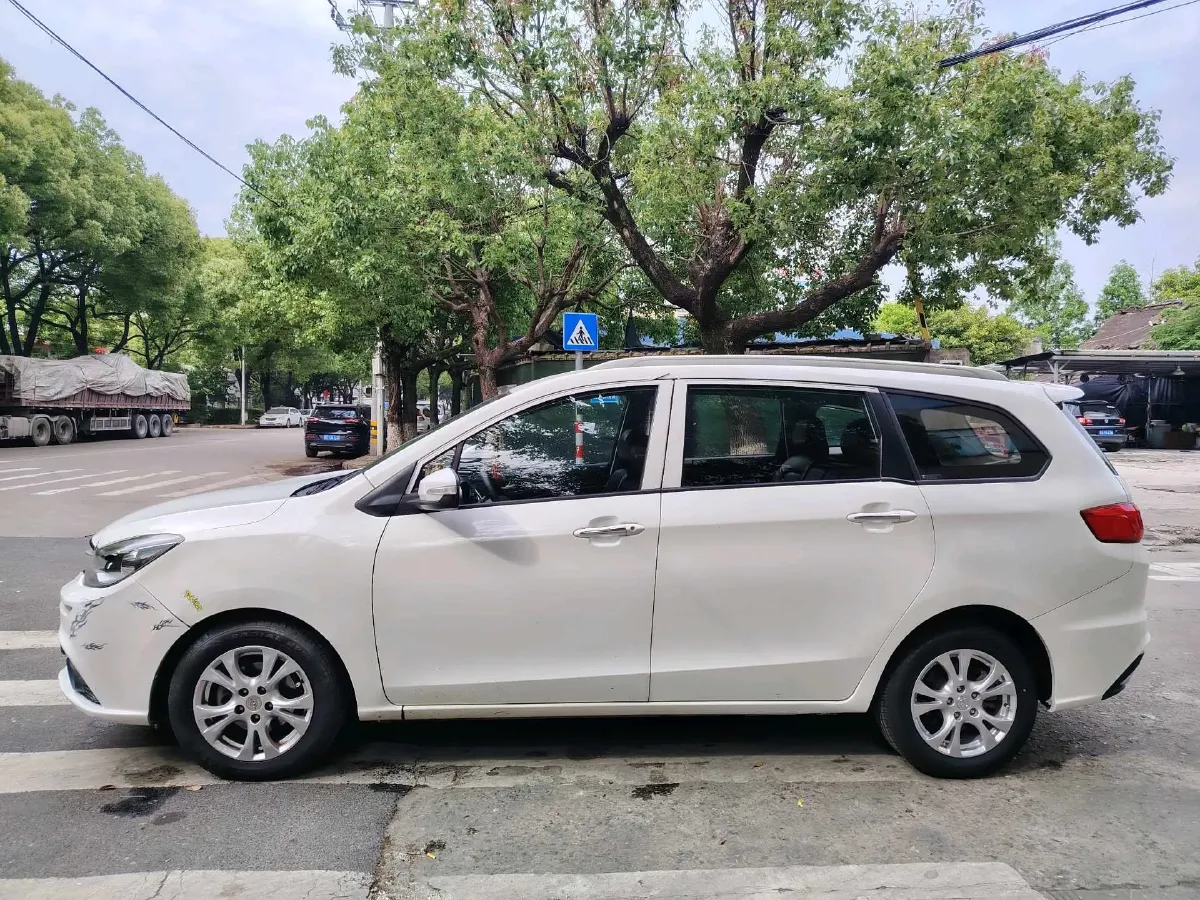 2017 HaiMa Family F7 1.5T 165HP L4 6AT,autocango,china used car exporter,china ev exporter,chinese used car exporter,chinese used ev exporter
