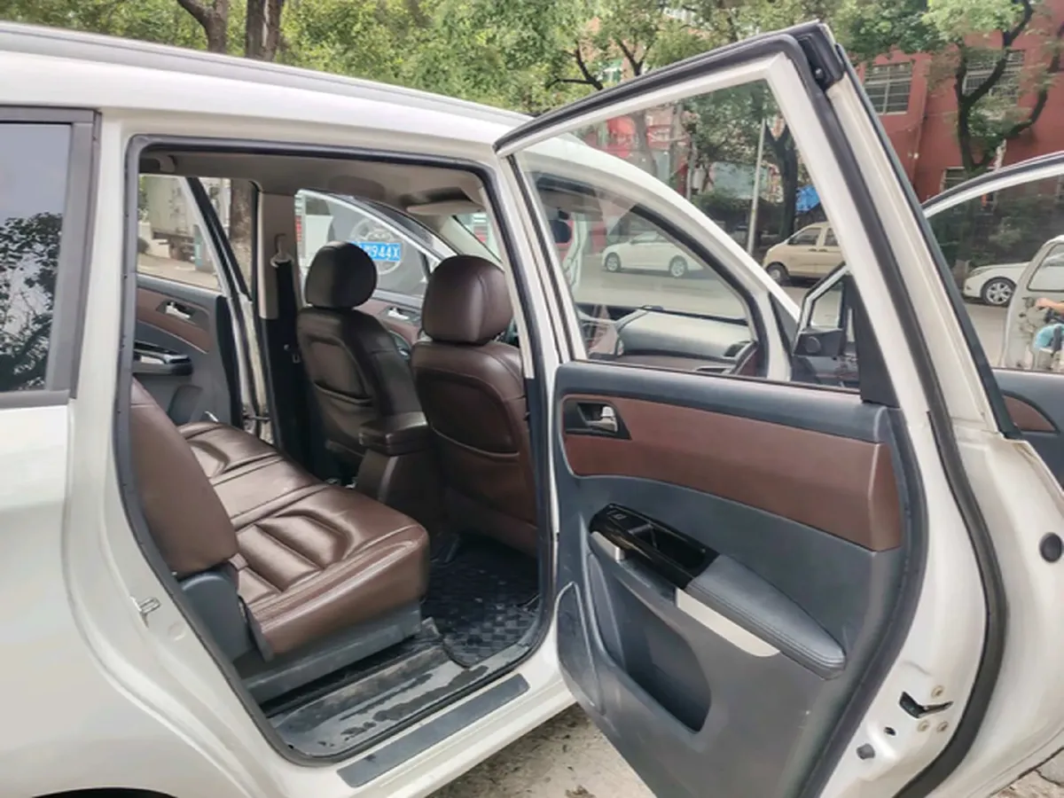 2017 HaiMa Family F7 1.5T 165HP L4 6AT,autocango,china used car exporter,china ev exporter,chinese used car exporter,chinese used ev exporter