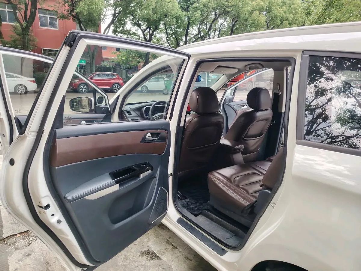 2017 HaiMa Family F7 1.5T 165HP L4 6AT,autocango,china used car exporter,china ev exporter,chinese used car exporter,chinese used ev exporter
