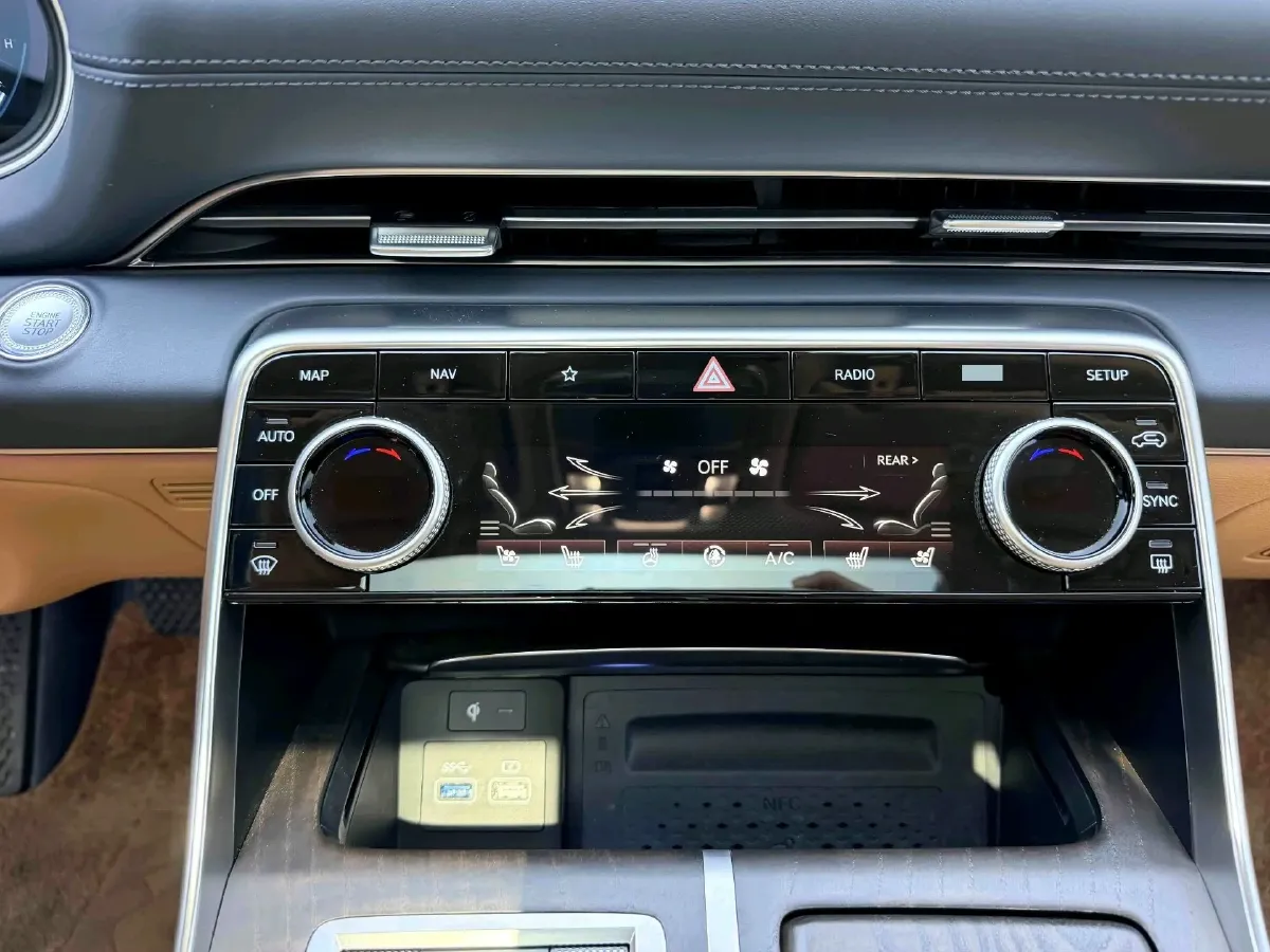 2023 Genesis GV80 2.5T 304HP L4 8AT,autocango,china used car exporter,china ev exporter,chinese used car exporter,chinese used ev exporter