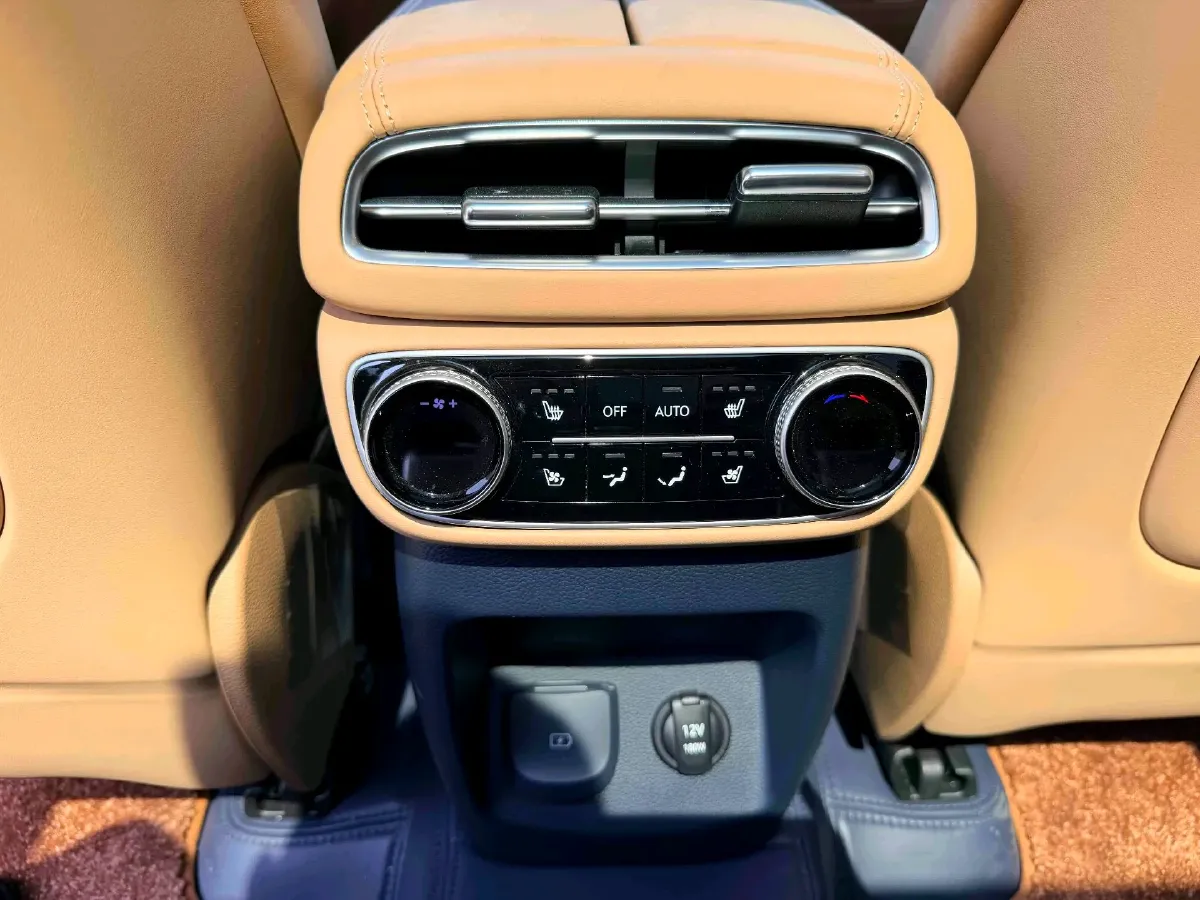 2023 Genesis GV80 2.5T 304HP L4 8AT,autocango,china used car exporter,china ev exporter,chinese used car exporter,chinese used ev exporter