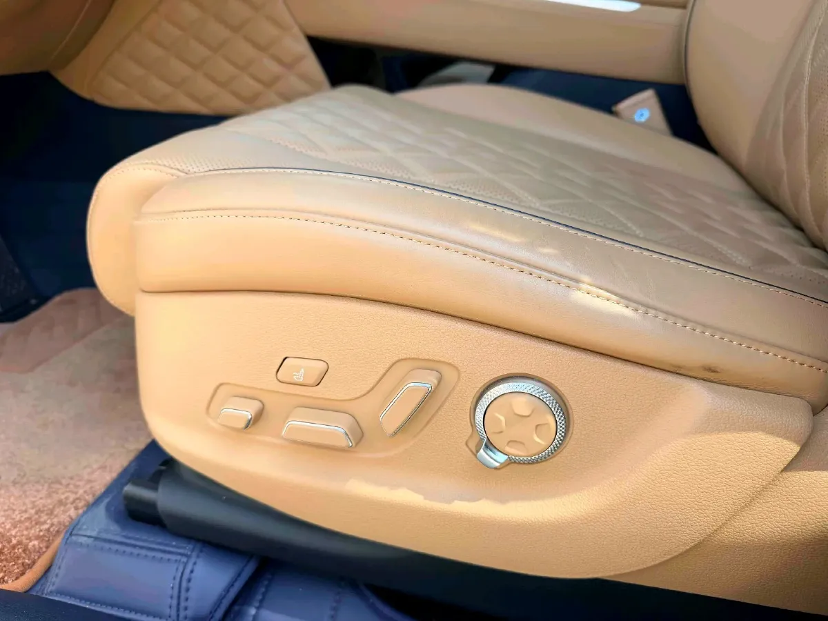 2023 Genesis GV80 2.5T 304HP L4 8AT,autocango,china used car exporter,china ev exporter,chinese used car exporter,chinese used ev exporter