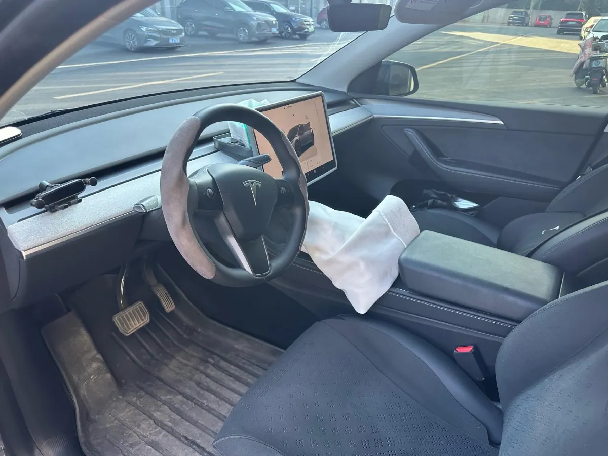 2024 Iveco OuSheng BEV 77.28KWH,autocango,china used car exporter,china ev exporter,chinese used car exporter,chinese used ev exporter
