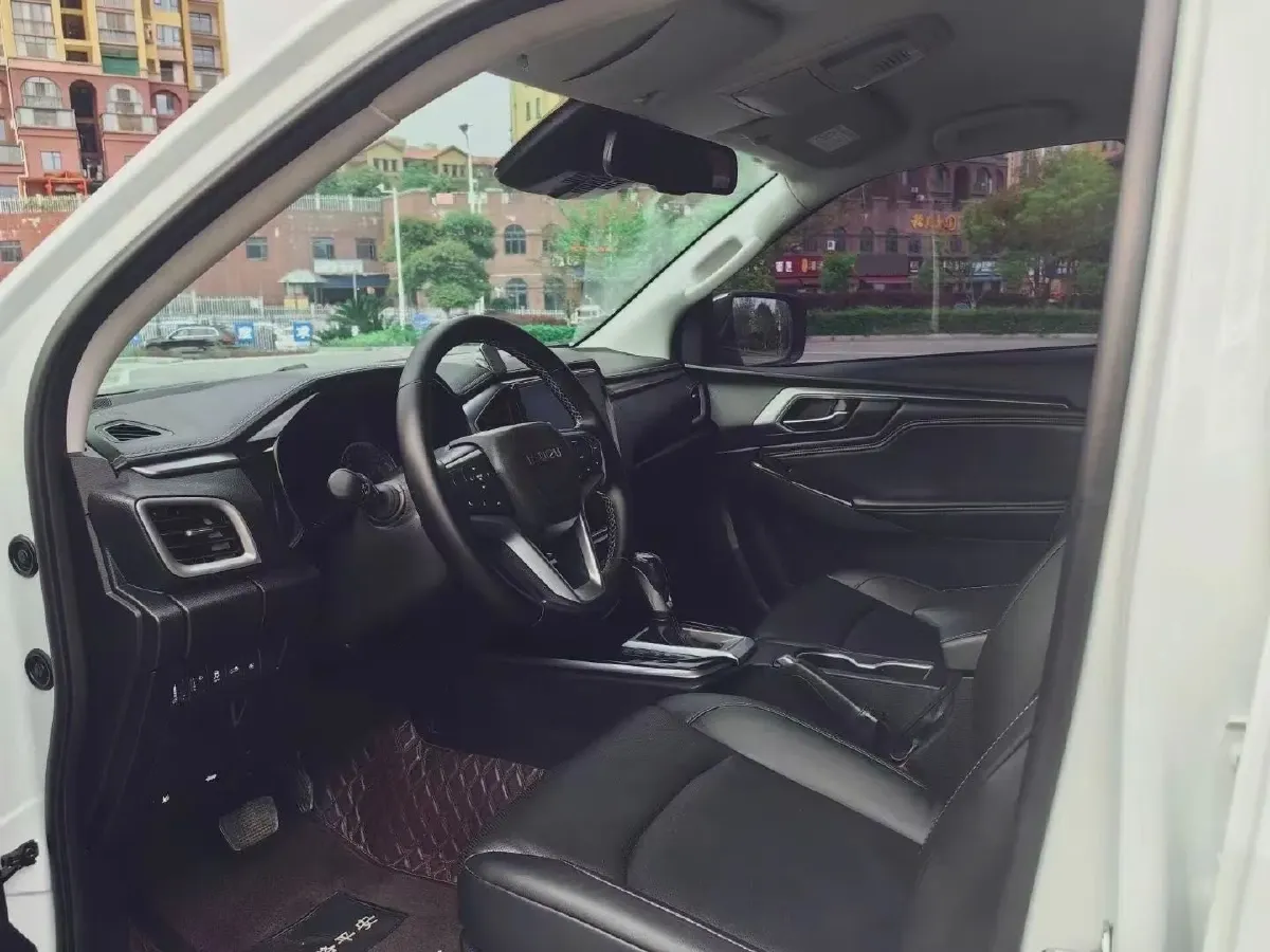 2021 Isuzu D-MAX 1.9T 163HP L4 6AT,autocango,china used car exporter,china ev exporter,chinese used car exporter,chinese used ev exporter