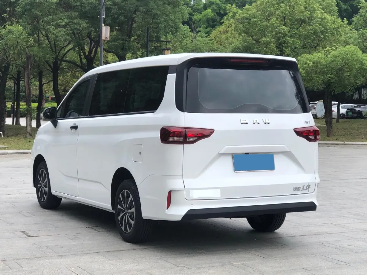 2023 BAW RuiSheng Trump M7 1.6L 124HP L4 5MT,autocango,china used car exporter,china ev exporter,chinese used car exporter,chinese used ev exporter