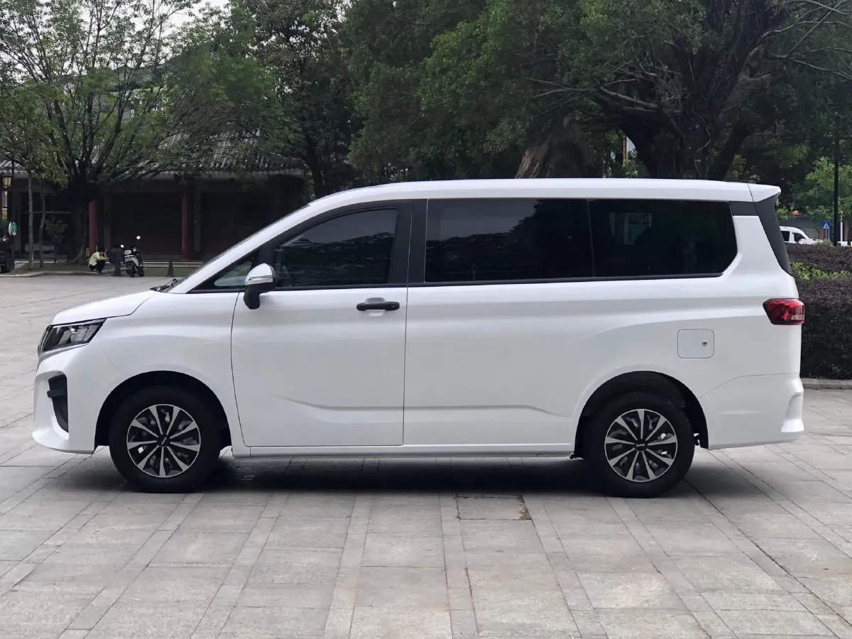 2023 BAW RuiSheng Trump M7 1.6L 124HP L4 5MT,autocango,china used car exporter,china ev exporter,chinese used car exporter,chinese used ev exporter