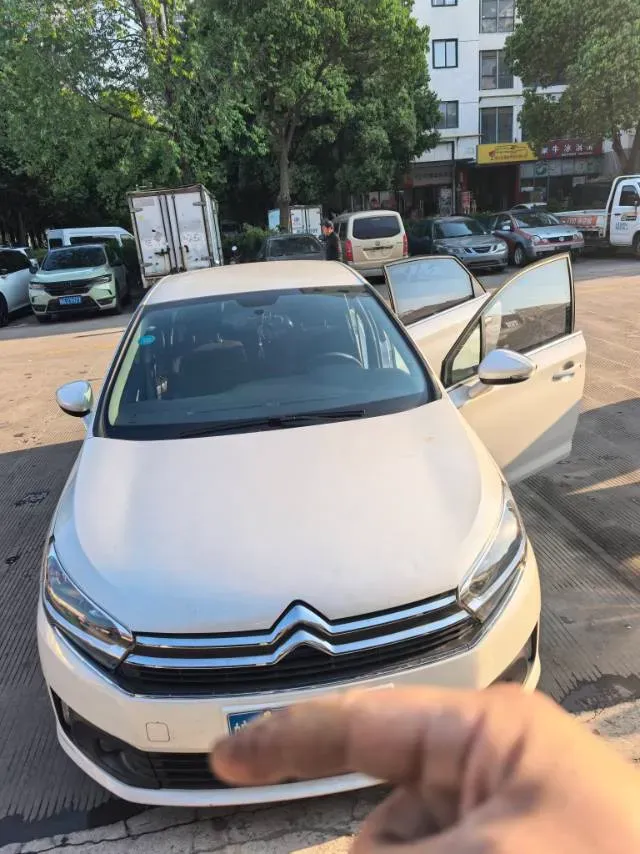 2018 Citroen C4 C-Quatre 1.2T 136HP L3 6AT,autocango,china used car exporter,china ev exporter,chinese used car exporter,chinese used ev exporter