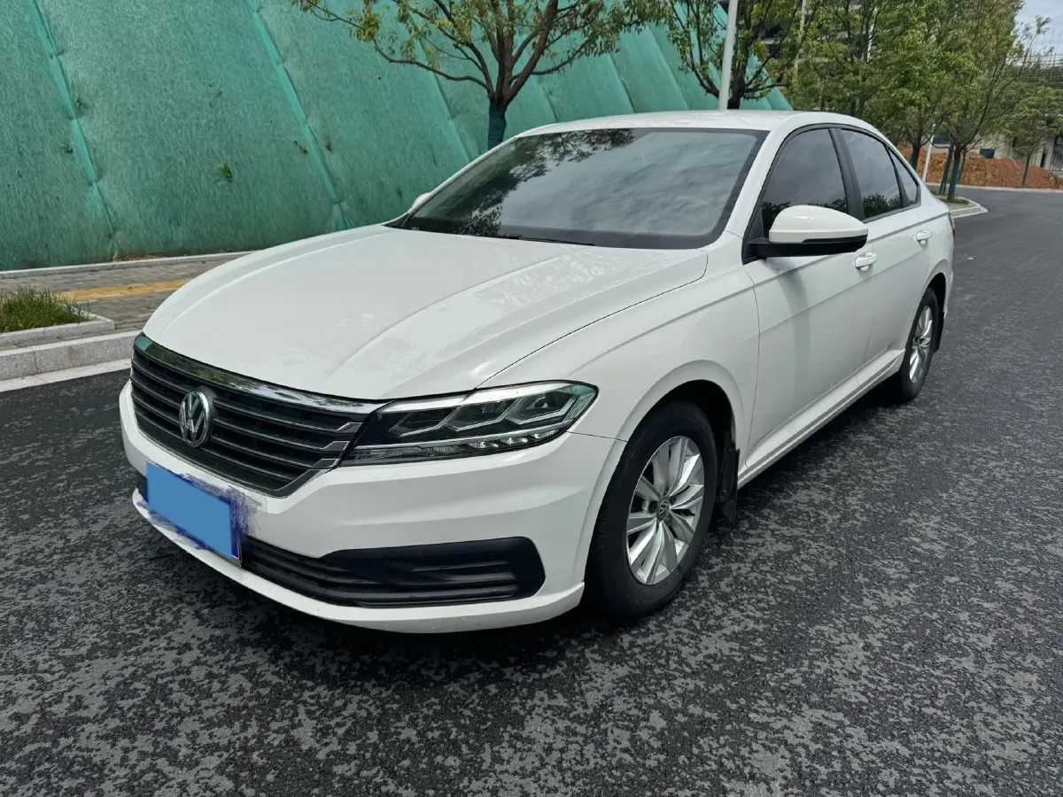 2018 Landwind XiaoYao 1.5T 163HP L4 CVT,autocango,china used car exporter,china ev exporter,chinese used car exporter,chinese used ev exporter