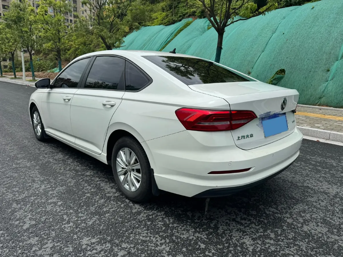 2018 Landwind XiaoYao 1.5T 163HP L4 CVT,autocango,china used car exporter,china ev exporter,chinese used car exporter,chinese used ev exporter