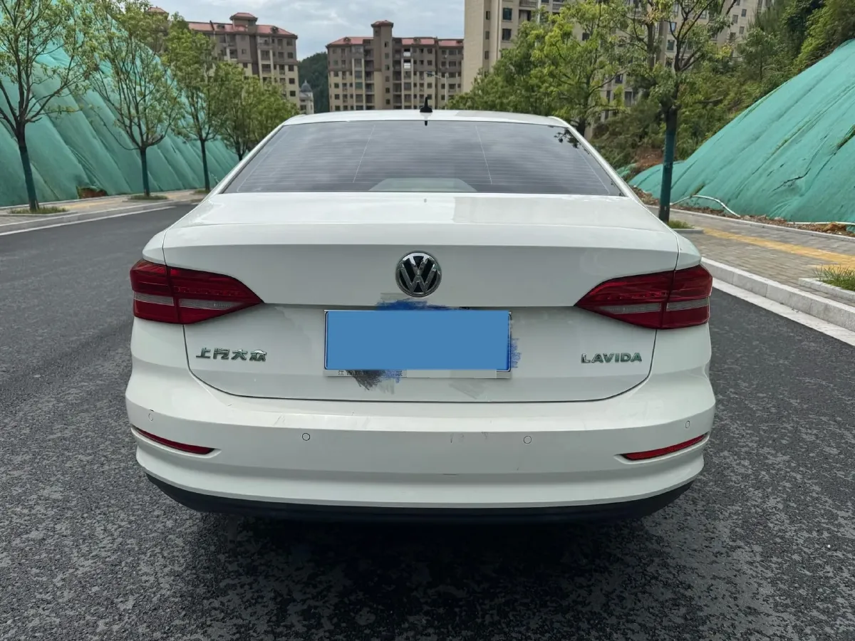 2018 Landwind XiaoYao 1.5T 163HP L4 CVT,autocango,china used car exporter,china ev exporter,chinese used car exporter,chinese used ev exporter