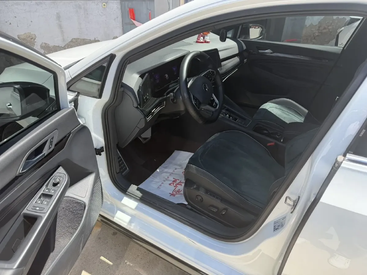 2021 Volkswagen Golf 1.4T 150HP L4 7DCT,autocango,china used car exporter,china ev exporter,chinese used car exporter,chinese used ev exporter