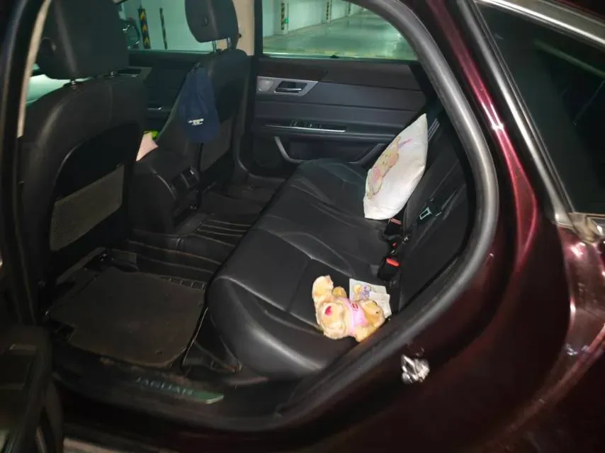 2018 Jaguar XFL 2.0T 200HP L4 8AT,autocango,china used car exporter,china ev exporter,chinese used car exporter,chinese used ev exporter