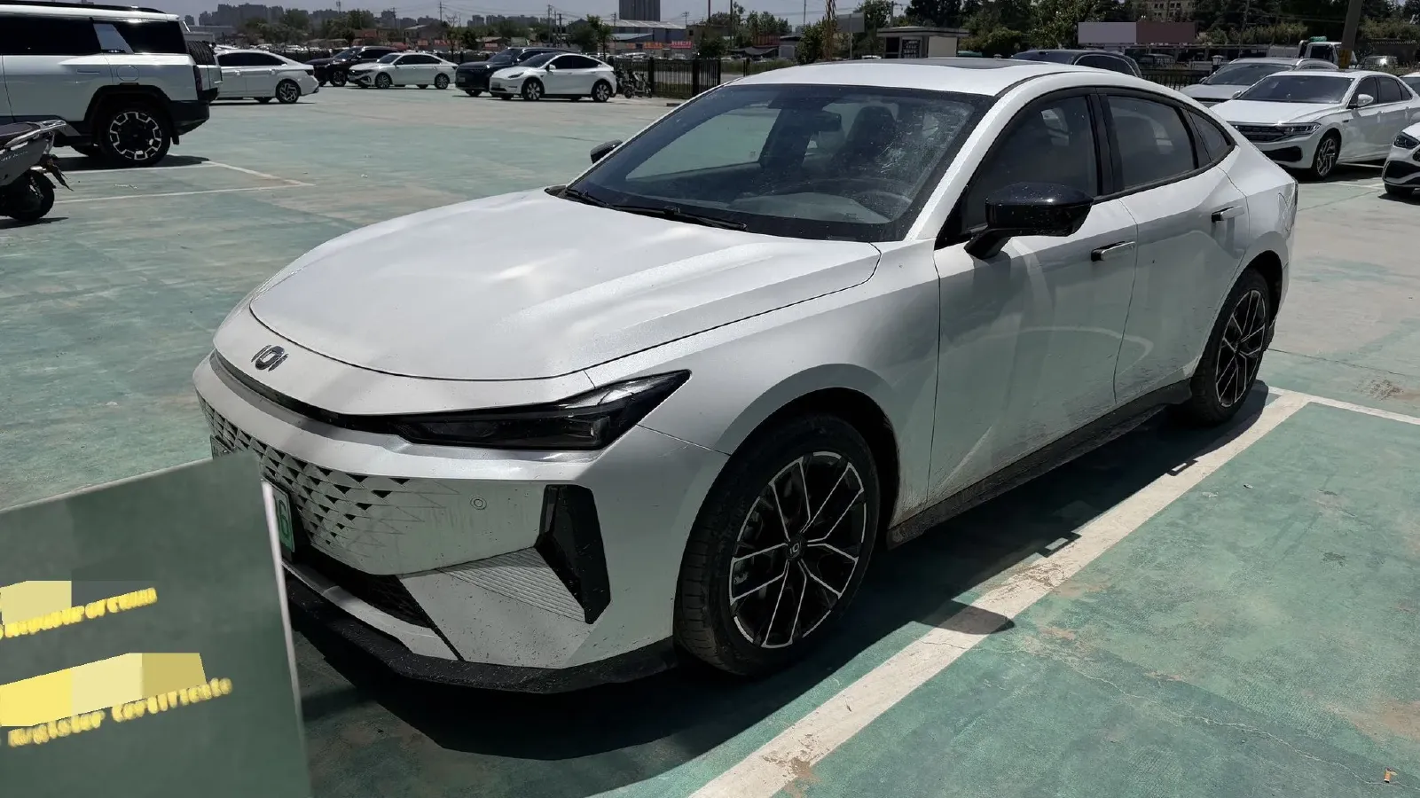 2023 Chery EV eQ7 BEV 53.87KWH,autocango,china used car exporter,china ev exporter,chinese used car exporter,chinese used ev exporter