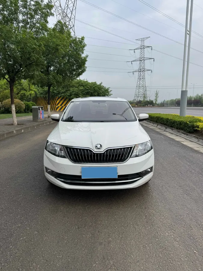 2019 SWM G01 1.5T 156HP L4 6AT,autocango,china used car exporter,china ev exporter,chinese used car exporter,chinese used ev exporter