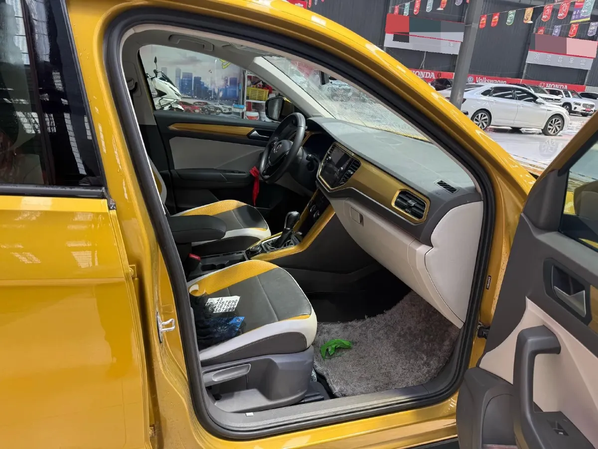 2018 Volkswagen Touran 1.4T 150HP L4 7DCT,autocango,china used car exporter,china ev exporter,chinese used car exporter,chinese used ev exporter