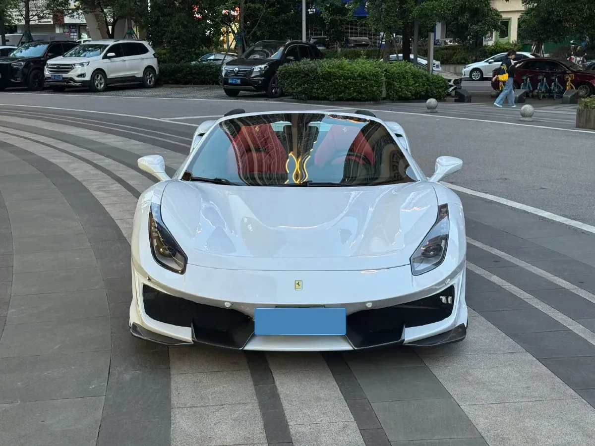 2015 Ferrari 488 3.9T 670HP V8 7DCT,autocango,china used car exporter,china ev exporter,chinese used car exporter,chinese used ev exporter